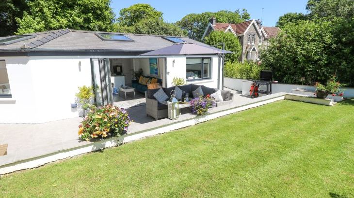 Summerhouse - Photo 1