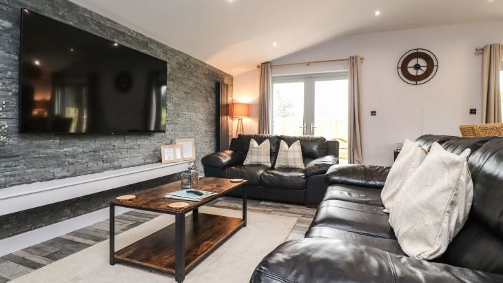 Box Tree Escapes - Photo 1