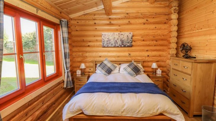 Pine Lodge - Photo 12