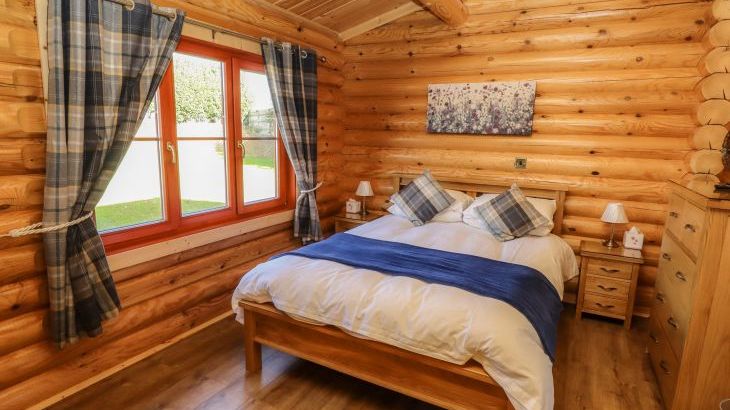 Pine Lodge - Photo 13