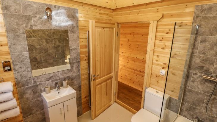 Pine Lodge - Photo 21