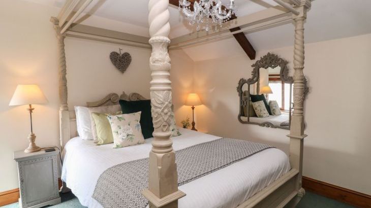 Hazel Barn - Photo 11