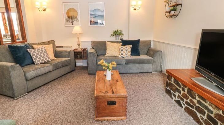 Beechcroft Cottage - Photo 2