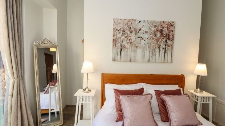 The Gatehouse - Photo 25