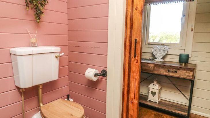 Westfield Lodge - Photo 10