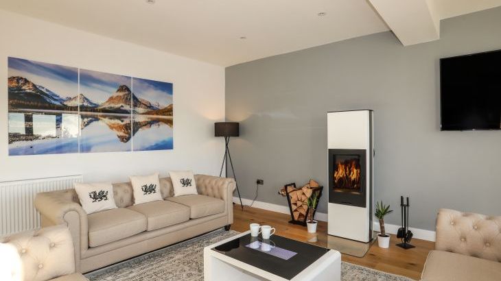 Bryn Min Manton Penthouse - Photo 5