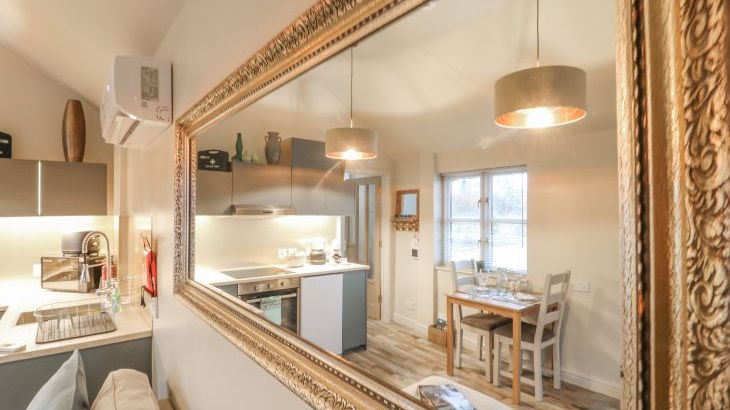 Red Brick Retreat - Photo 6