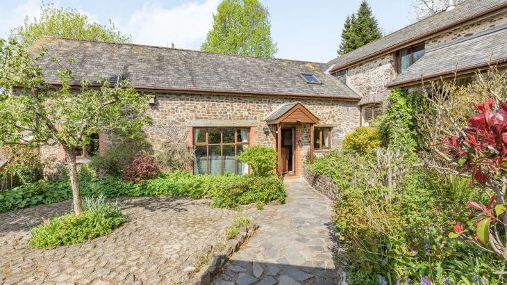 Hazel Barn - Photo 2