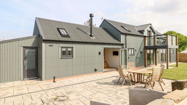 Glowty Brynbedw - Main Photo