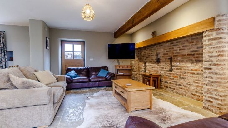 The Hay Barn - Photo 3