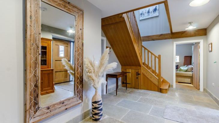 The Hay Barn - Photo 10