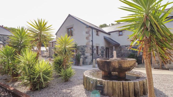 Polurrian House - Photo 1