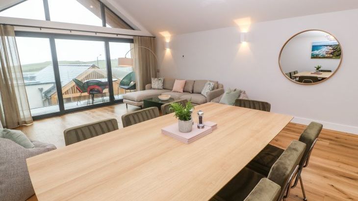 Porth Cove - Photo 7