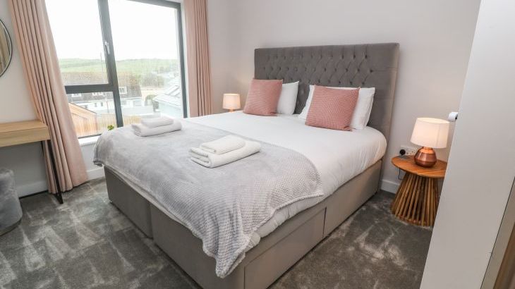 Porth Cove - Photo 14