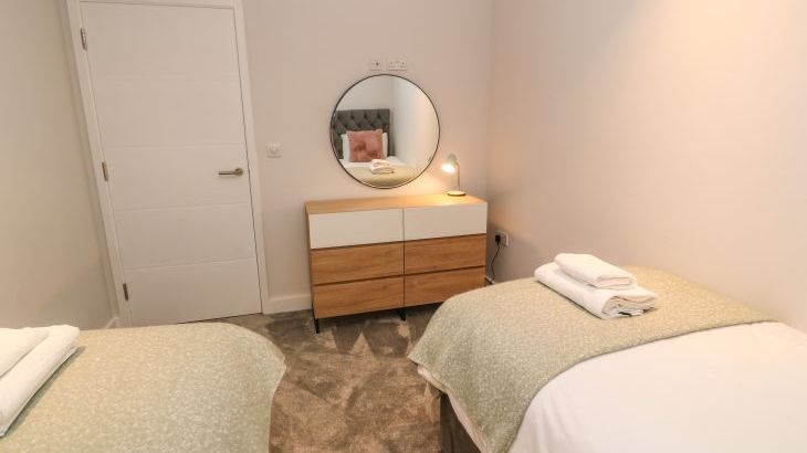 Porth Cove - Photo 25