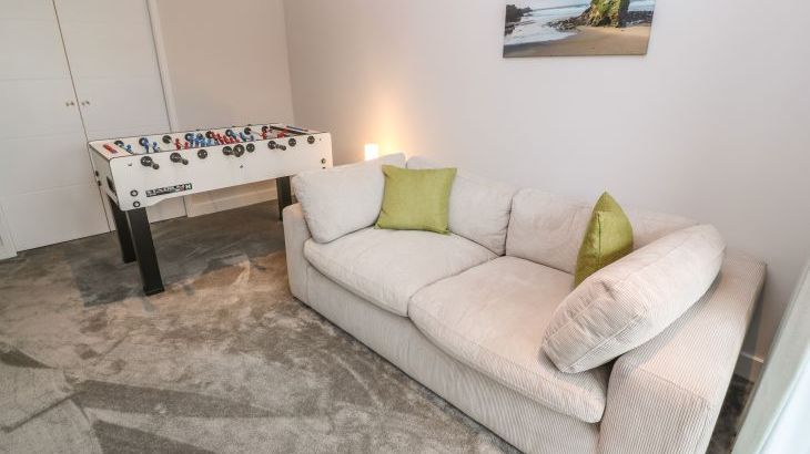 Porth Cove - Photo 26