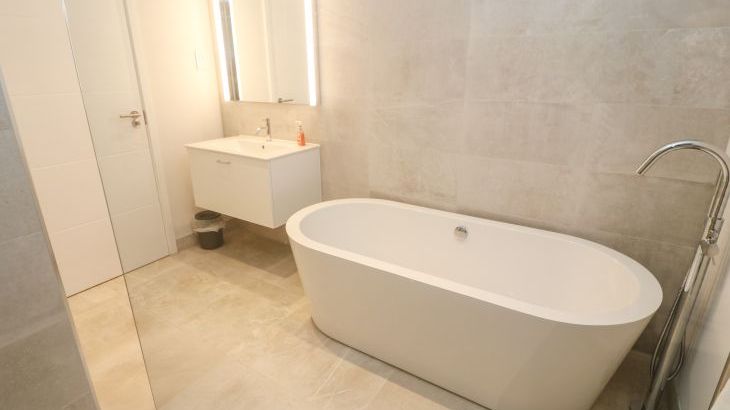 Porth Cove - Photo 29