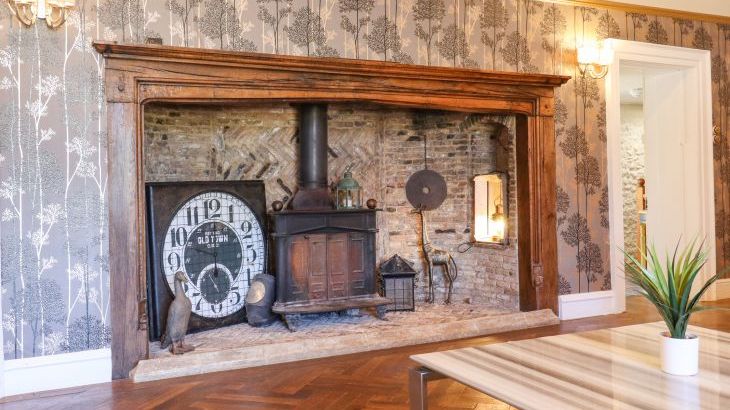 Solton Manor - Photo 3