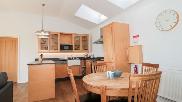 Robins Corner - Photo 3