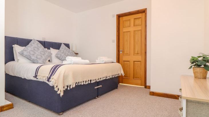 St Keverne - Photo 9