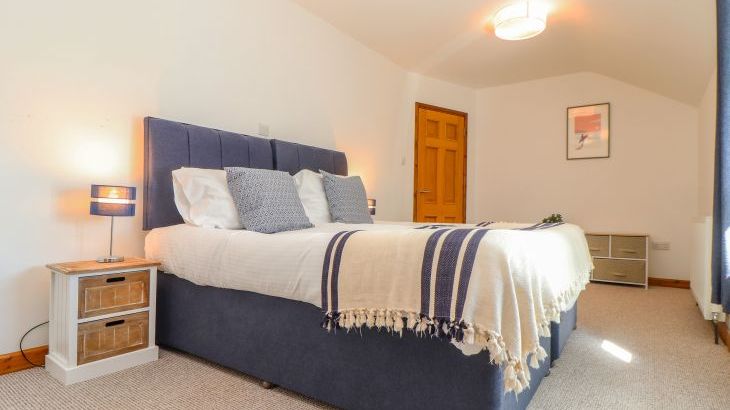 St Keverne - Photo 14