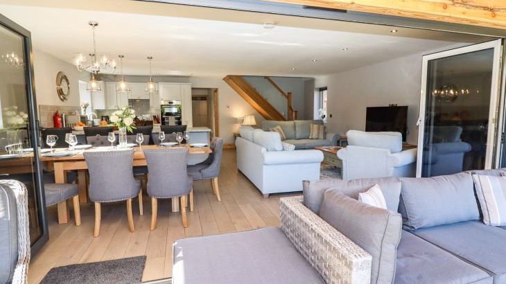 Lake View Lodge - Photo 3