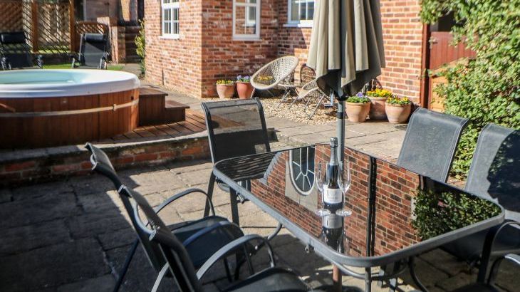 Orchard Cottage - Photo 2