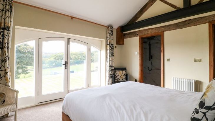 Green Barn - Photo 14