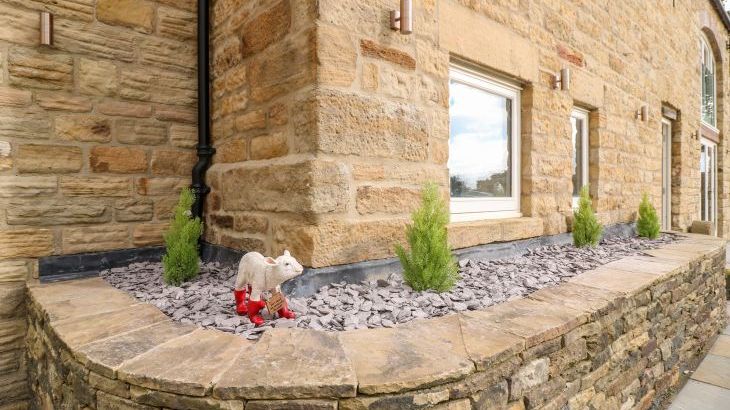 Green Barn - Photo 21