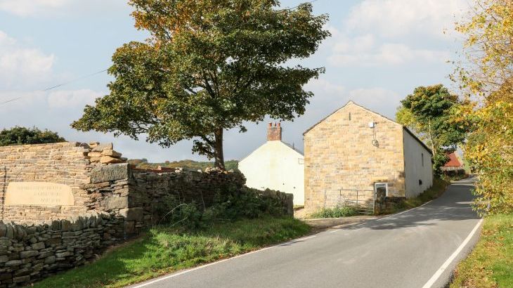 Green Barn - Photo 25