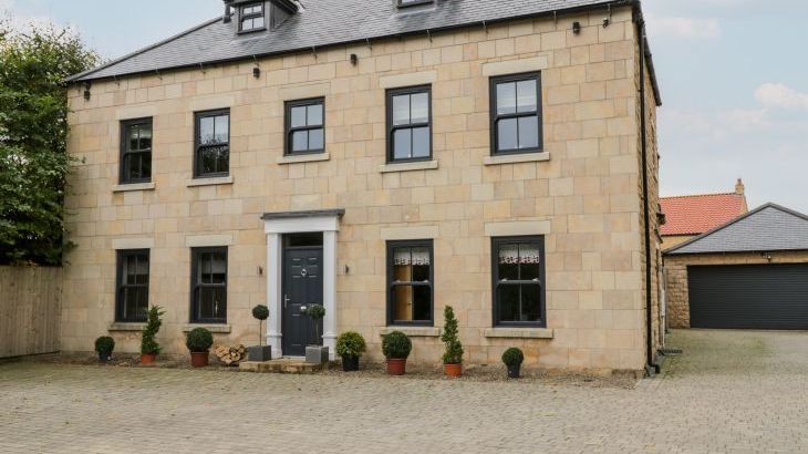 Seamer Manor House - Photo 1