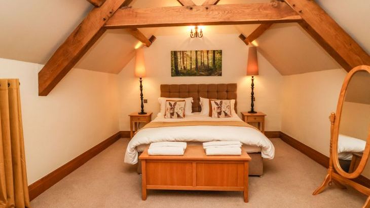 Hornington Lodge - Photo 5