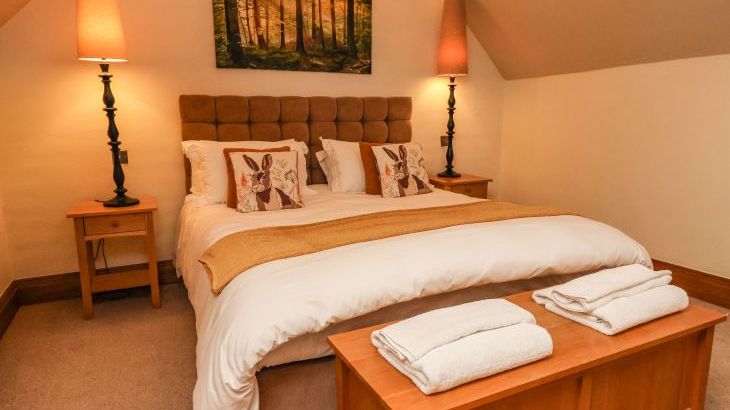 Hornington Lodge - Photo 7