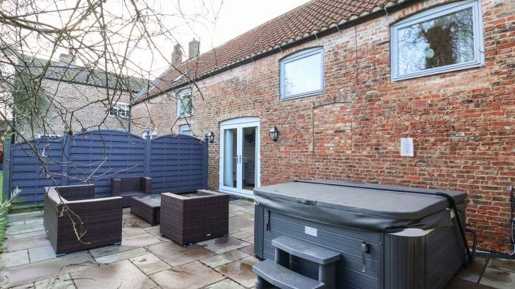 Hornington Lodge - Photo 12