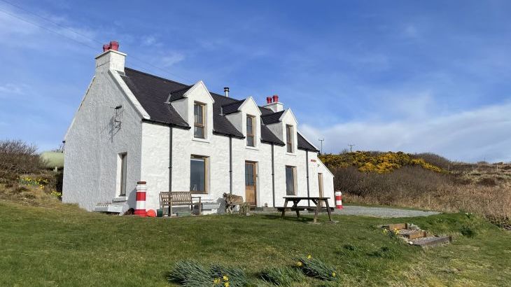 Red Chimneys Cottage - Main Photo