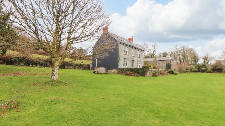 Treveddoe Farmhouse - Photo 5