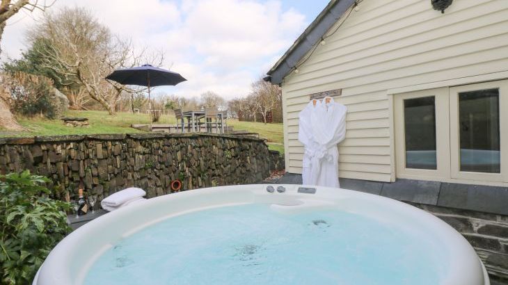 Woodfield Coach House - Photo 2