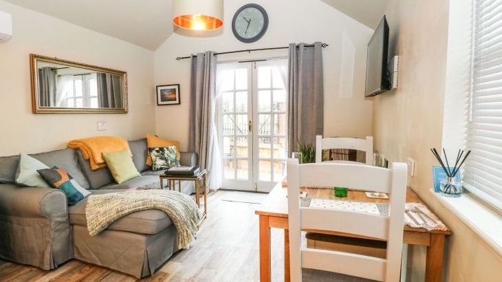 Red Brick Retreat - Photo 2