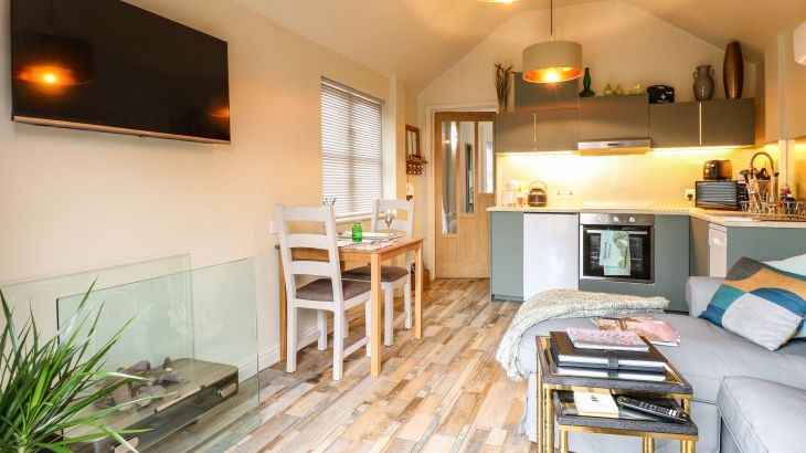 Red Brick Retreat - Photo 3