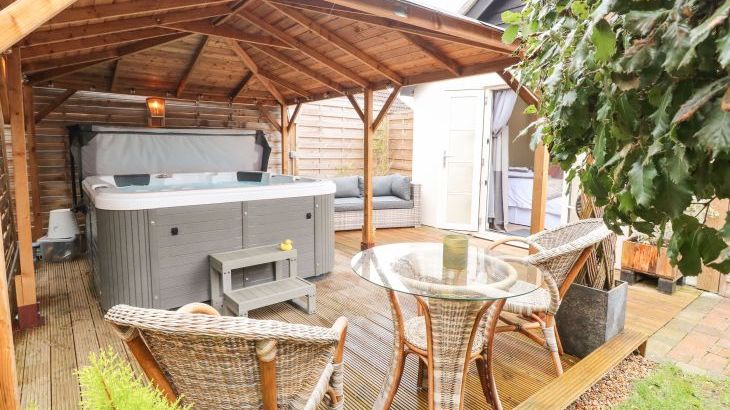 Red Brick Retreat - Photo 22