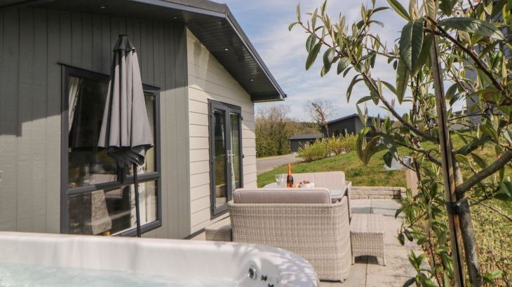 Meadow Lodge - Photo 1