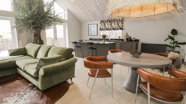 Garden House - Photo 2