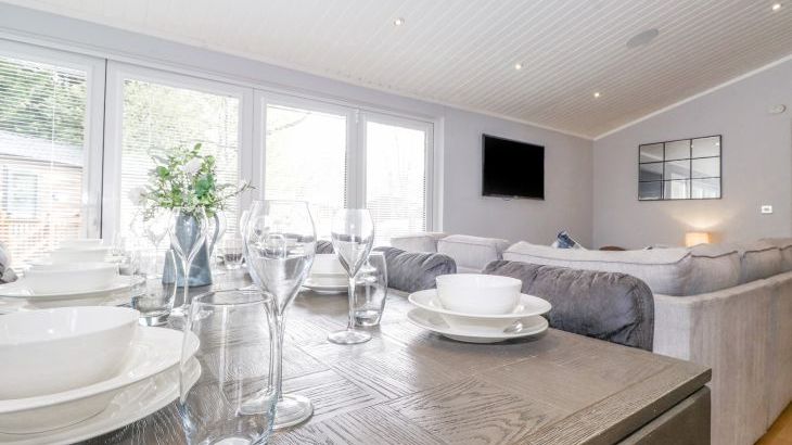 Lakes Lodge - Photo 9