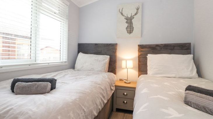 Lakes Lodge - Photo 24