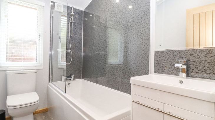 Lakes Lodge - Photo 29