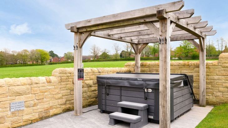 Archstone House - Photo 2