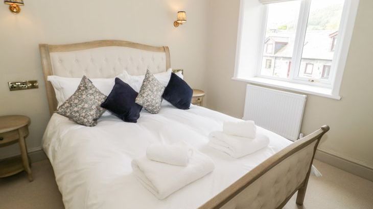 Gwern Borter Manor - Photo 33