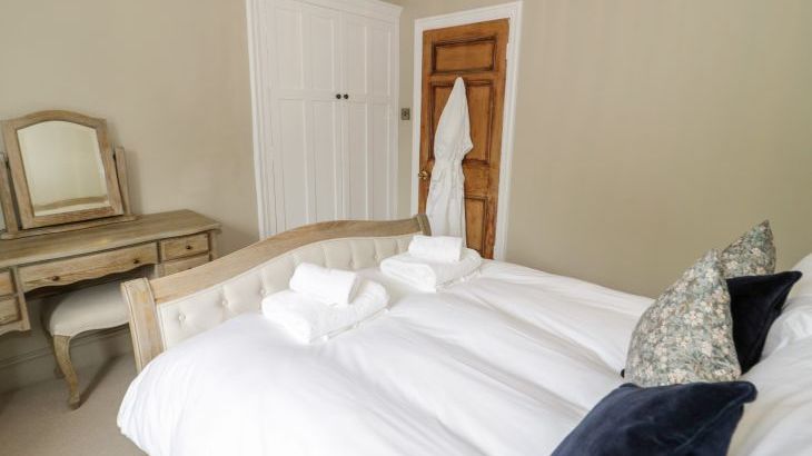 Gwern Borter Manor - Photo 34