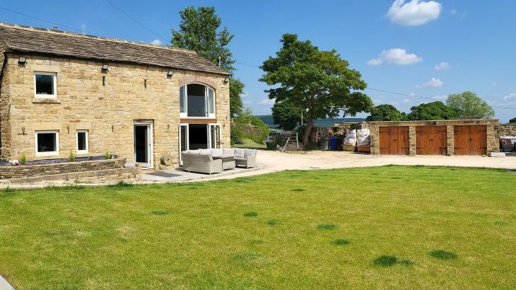 Green Barn - Photo 37