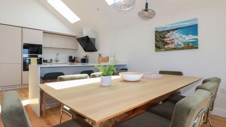 Porth Cove - Photo 1